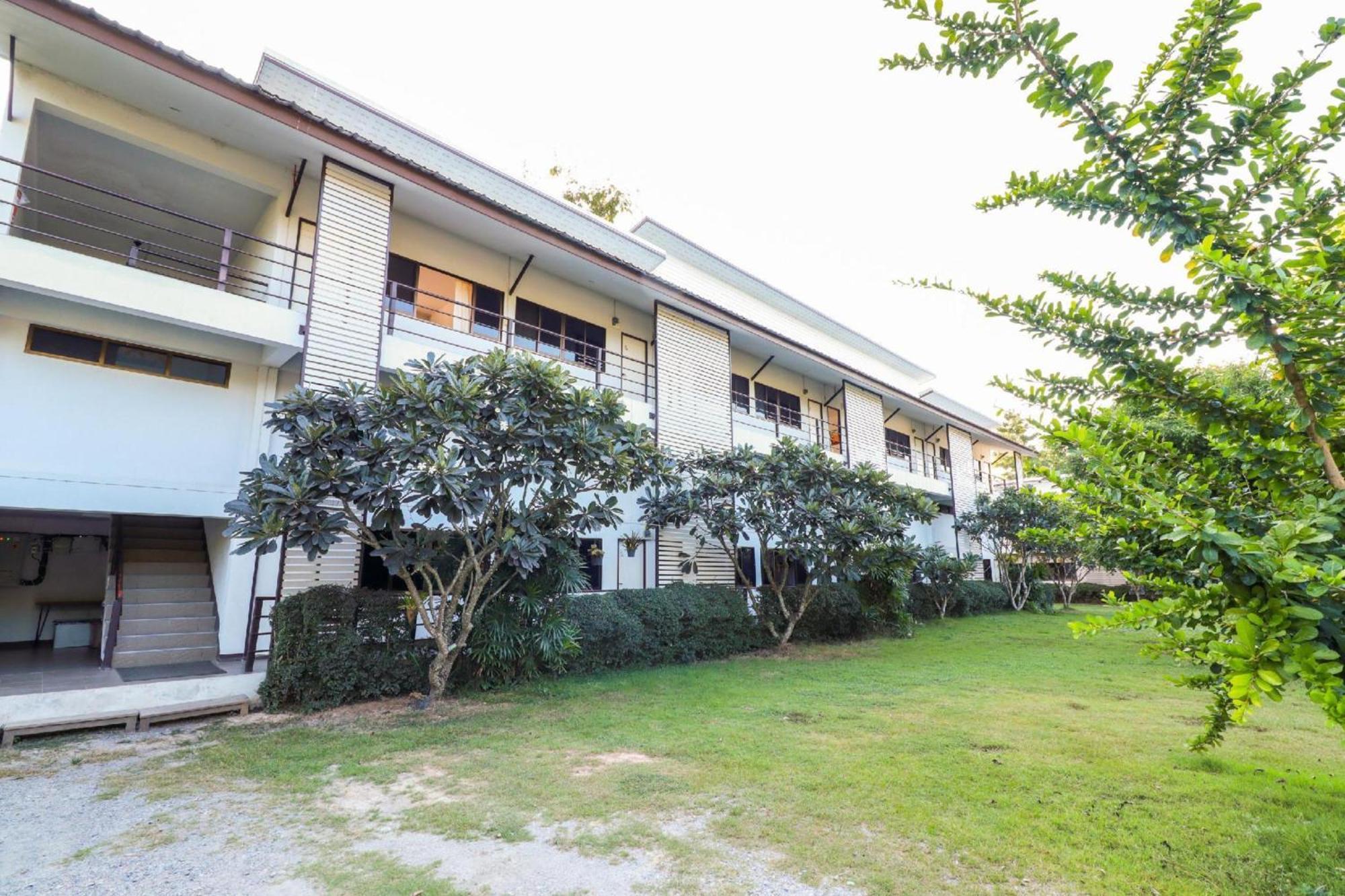 Dnk Baan Suan Hotel Lamphun Exterior photo