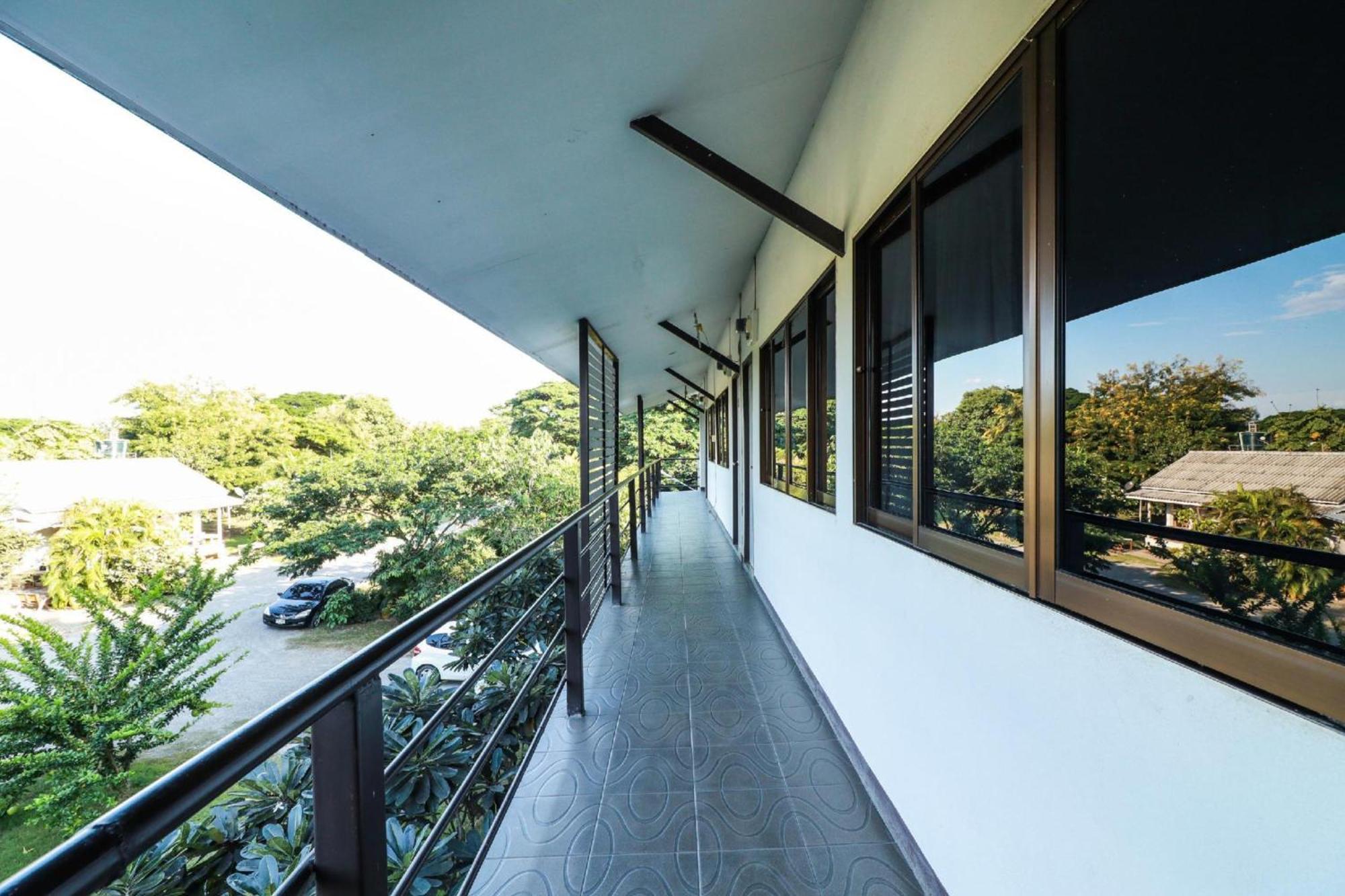 Dnk Baan Suan Hotel Lamphun Exterior photo